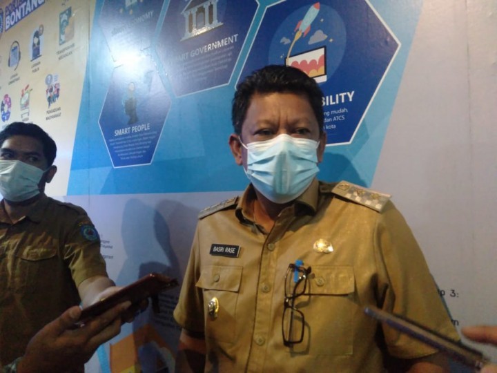 Wawali Basri Siap Jadi Orang Pertama Disuntik Vaksin Covid-19 di Bontang