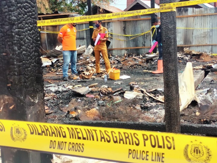 Tim Forensik Identifikasi Sumber Api di Lokasi Kebakaran Pasar Citra Mas