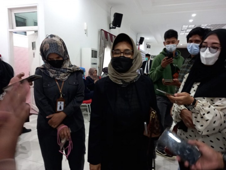 Di Akhir Masa Jabatan Neni Titip Pesan ke Basri - Najirah, Begini Isinya