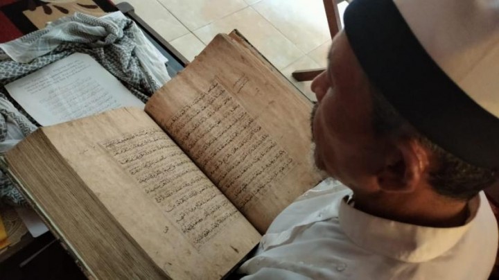 Alquran Kulit Kayu Berusia 370 Tahun Tersimpan di Majalengka