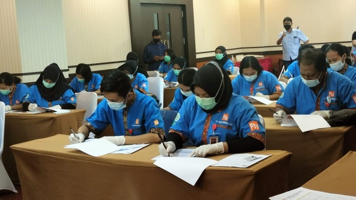Tingkatkan Skill Karyawan, PT PBS Gelar Uji Kompetensi Professional Cleaning Service