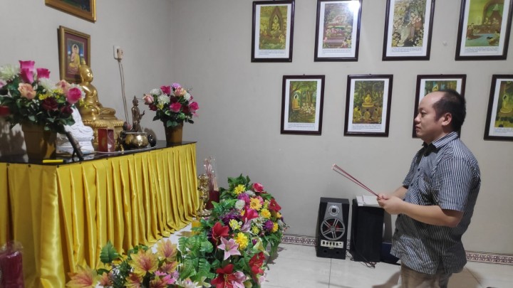 Kisah Umat Buddha di Bontang, Khidmat Beribadah Walau Tanpa Wihara