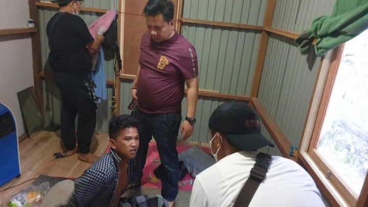 Satroni Rumah Warga Saat Lebaran, Rampas Ponsel dan Uang Rp 11,5 Juta