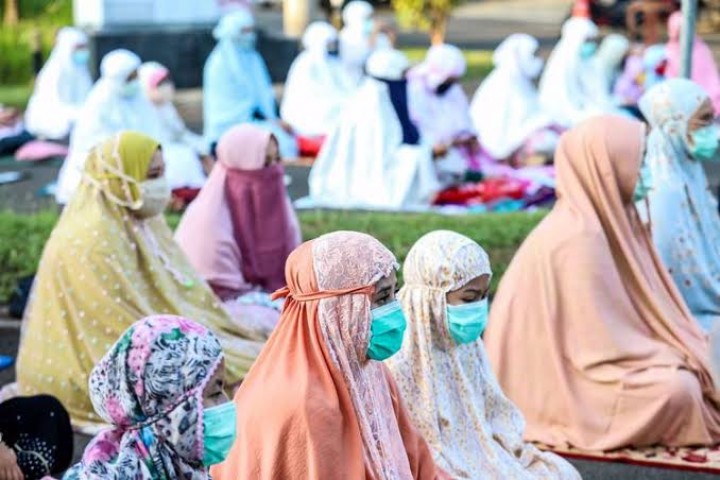 Tata Cara Sholat Idul Fitri Beserta Bacaan Niatnya
