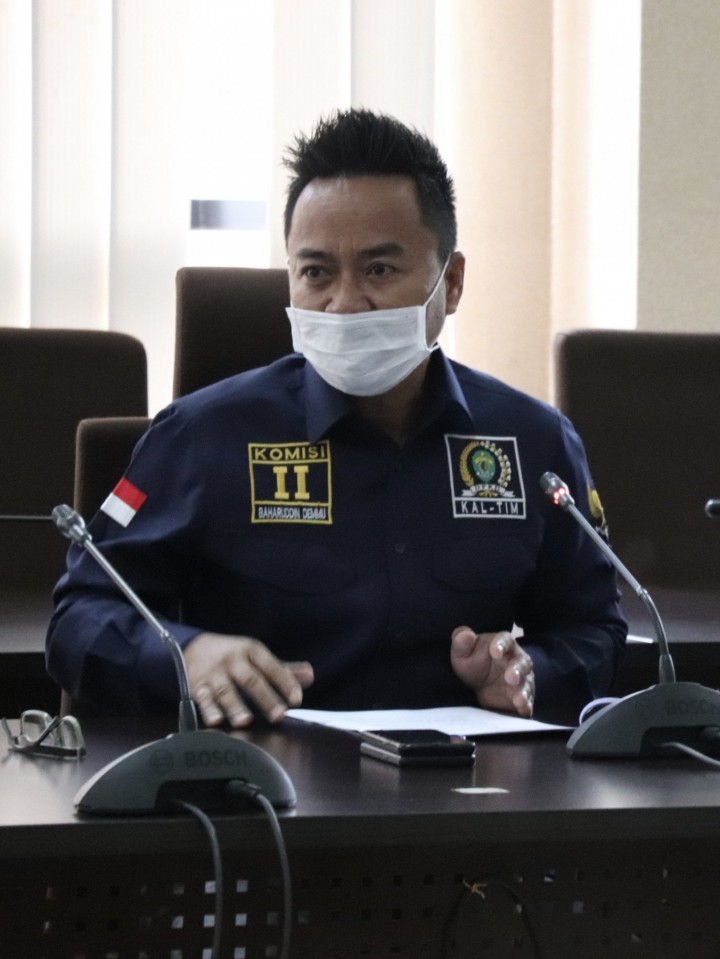 Efisien dan Jangka Panjang, Pemerintah Disarankan Mulai Gunakan Aspal Karet