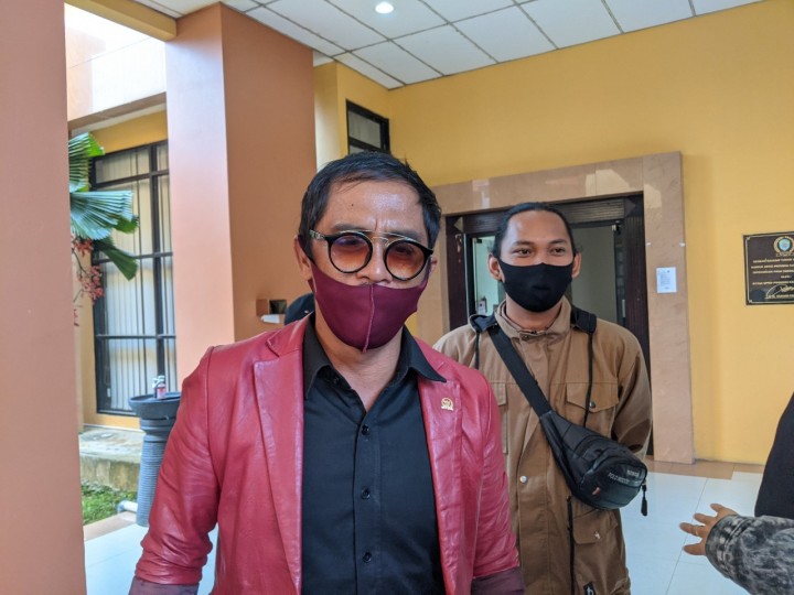 feed