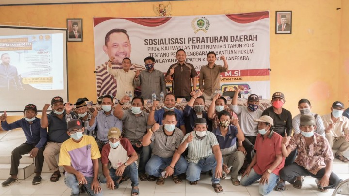 Seno Aji  Sosialisasikan Bantuan Hukum Gratis ke Warga Marangkayu 