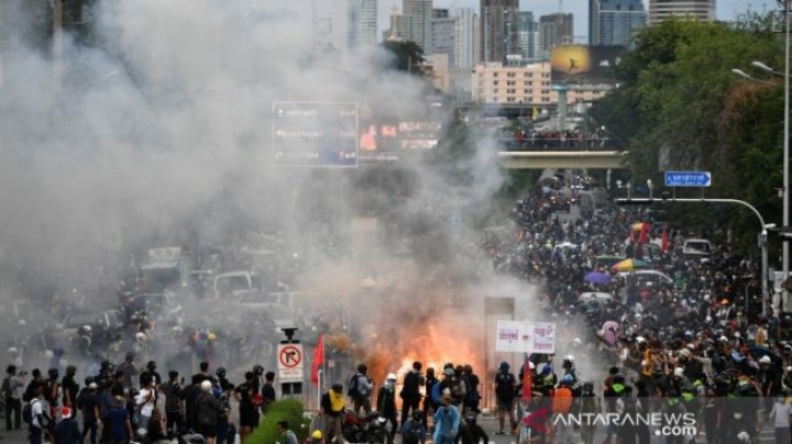 Dilanda Gelombang Covid-19, Warga Thailand Marah Turun ke Jalan, Tuntut PM Prayuth Mundur