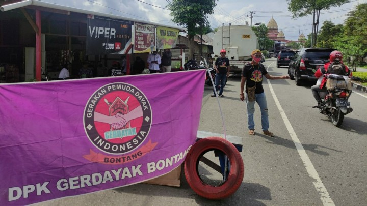 22 Truk CPO Ditahan Ormas