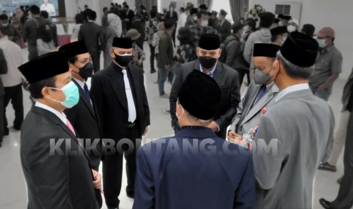 Lingkaran Pejabat Baru Basri - Najirah