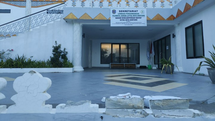 Pagar Hias Gedung MTQ Belum Setahun Diresmikan Mulai Ambruk