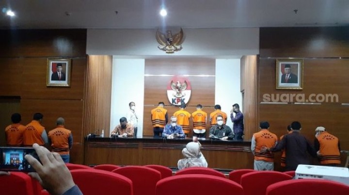 Suap Berjemaah untuk Nyaleg, 10 Anggota DPRD Muara Enim Resmi jadi Tersangka
