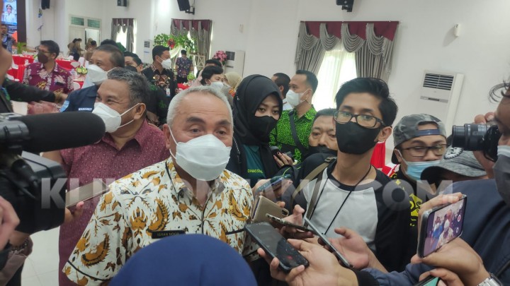 Tinjau Kolam Tambang Indominco, Gubernur Isran Ingin Lihat Warna dan 'Isinya'