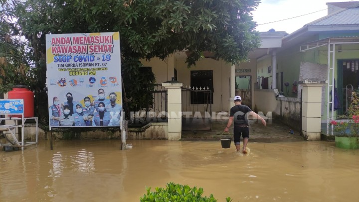 Banjir Rendam Pemukiman Warga Bontang Selama 18 Jam, Terbesar di Awal Tahun