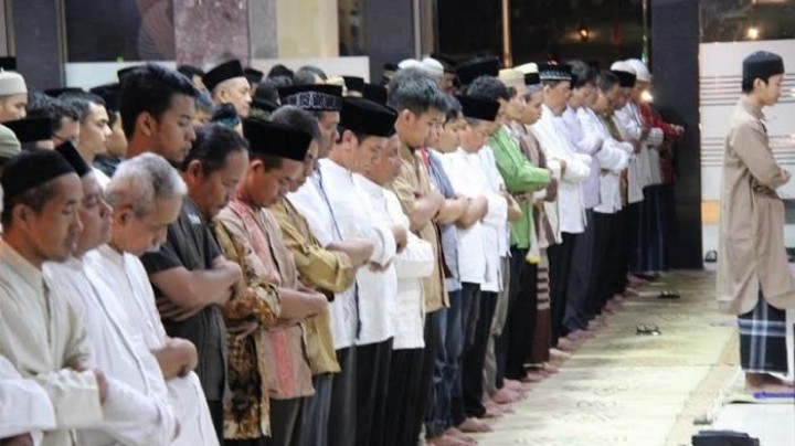 Bacaan Niat Sholat Tarawih dan Witir, Lengkap Beserta Tata Caranya