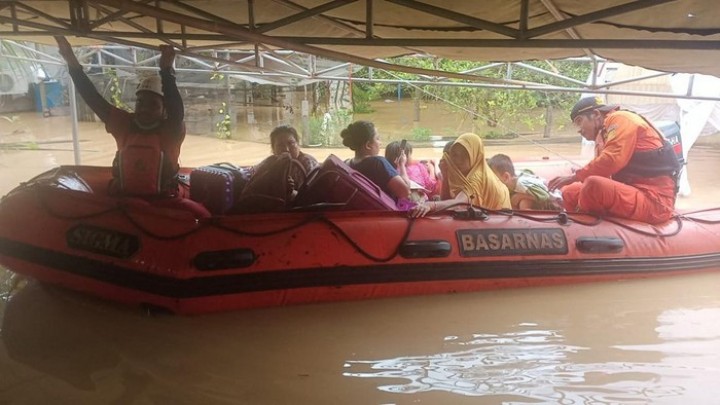 Banjir Setinggi Dada Kepung Sangatta, 1 Orang Meninggal