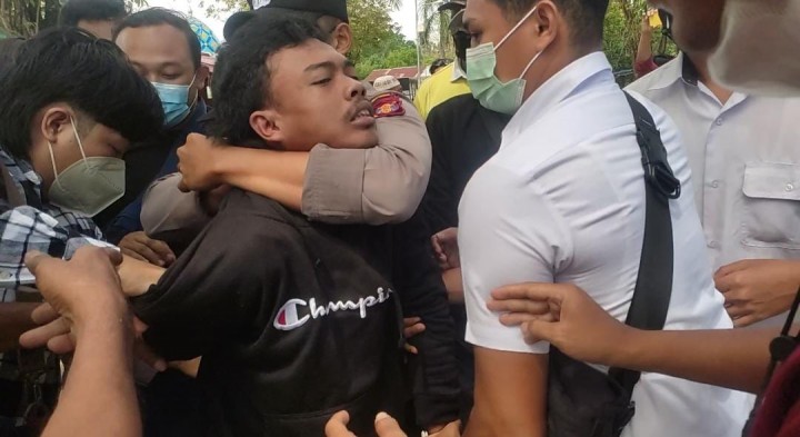 Pria Pembawa Sajam saat Eksekusi Lahan Berbas Pantai Jadi Tersangka