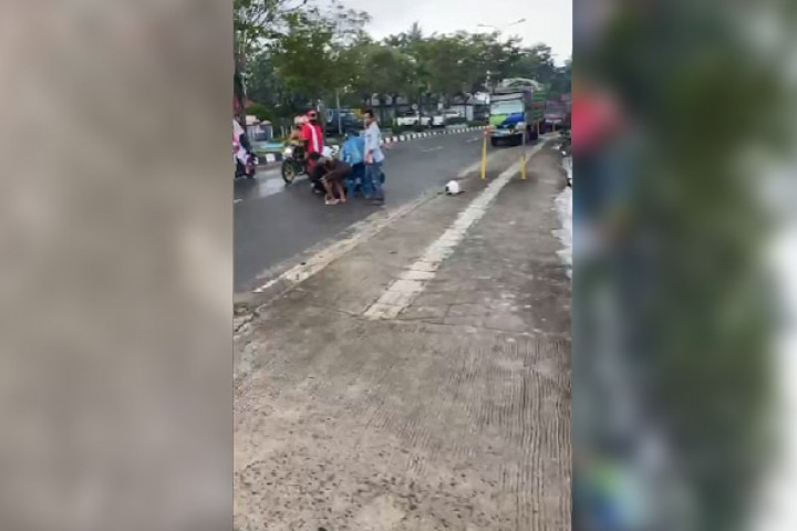 Kecelakaan Tunggal, Pria Paruh Baya Tabrak Trotoar Depan Pom Bensin Tanjung Laut