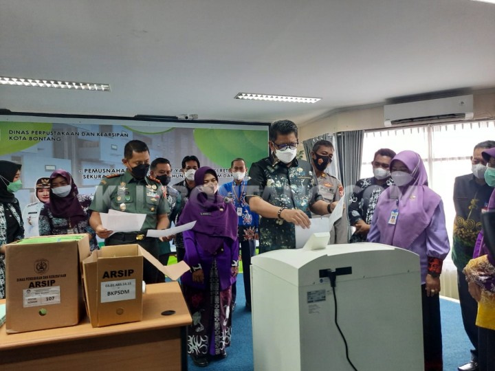 Pemkot Bontang Musnahkan 18 Ribu Dokumen Kedaluwarsa