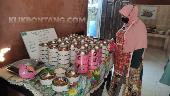 Operasional Gemuk Anggaran Rantang Kasih, 11 Petugas Layani 28 Lansia