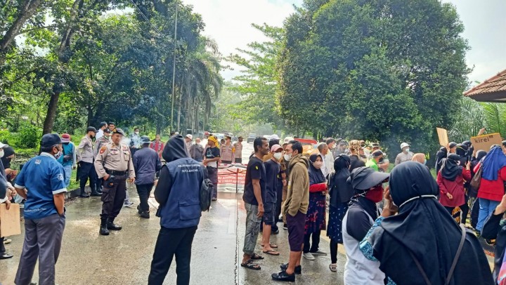Gelar Aksi Demonstrasi, Desak PT Wika Prioritaskan Pekerja asal Guntung