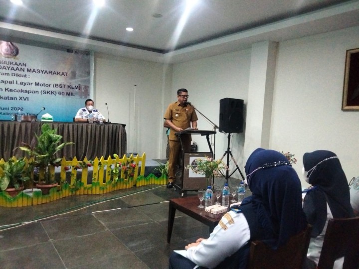 Nelayan di Bontang Dapat Pelatihan Basic Safety Training