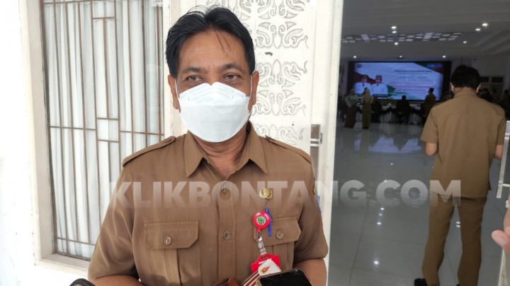 Pengadaan Sepatu Gratis ke Pelajar Rp 1,4 Miliar Mulai Ditender