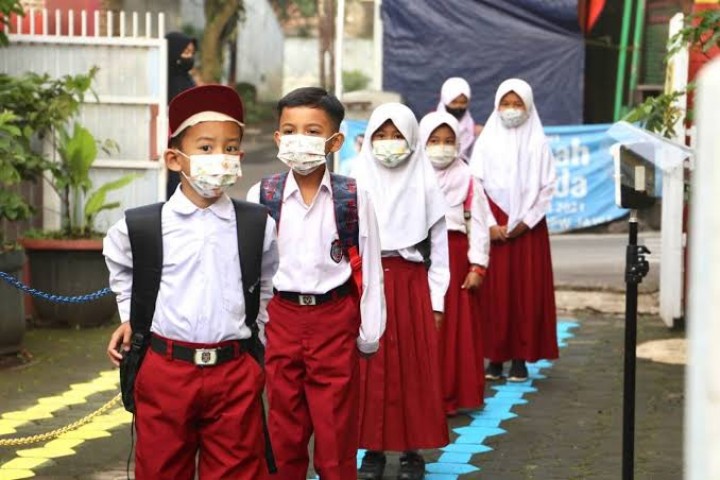 Sepatu Gratis dari Pemkot Bontang Hanya untuk Murid Baru