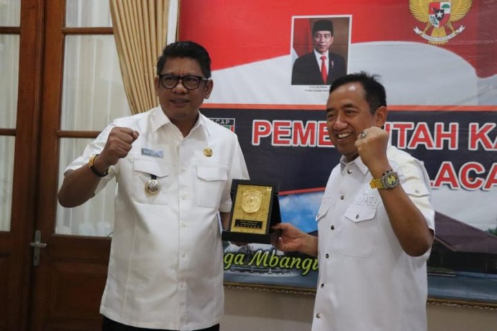 Berniat Adopsi Pengolahan Sampah Jadi Bahan Bakar Setara Batu Bara, Basri Berkunjung ke Cilacap