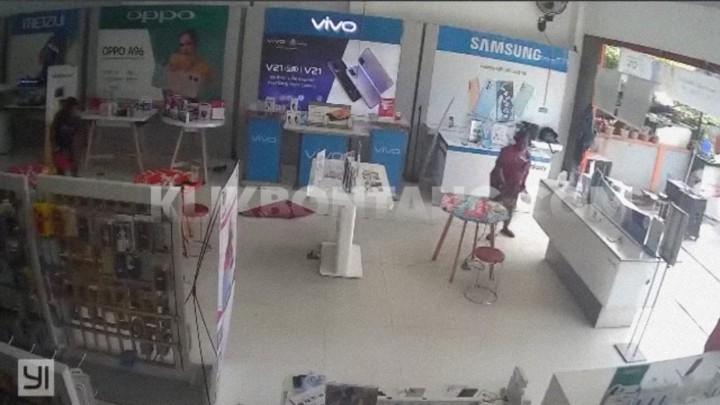 Kronologi Wanita ODGJ Mengamuk di Konter HP, Dipicu Hal Sepele