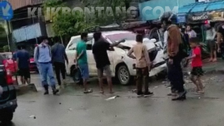 Lakalantas di Loktuan, Mobil Seruduk Bus
