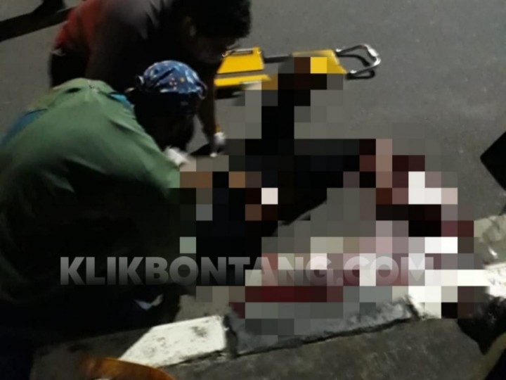 Laka Lantas di Jalan Tembus PKT, Pengendara Bersimbah Darah