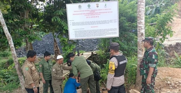 Polisi Tutup Aktivitas Tambang Ilegal di Jalan Poros Bontang