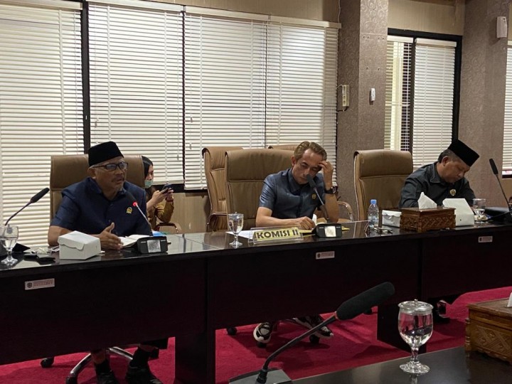 Rustam Minta Perumda AUJ Segera Berbenah, Bisa Setor Dividen ke Daerah 