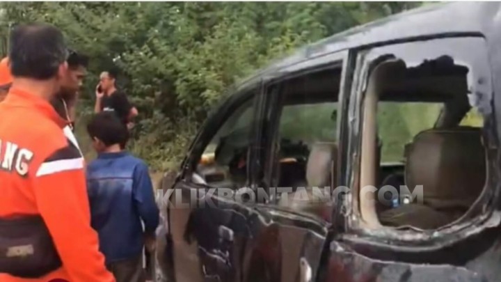 Kontingen Tarung Drajat Bontang Kecelakaan, Mobil Diserempet Truk
