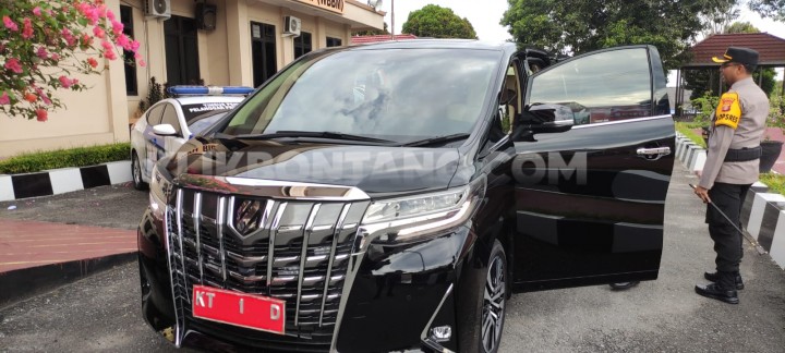 Mobdin Alphard Baru Mulai Dipakai Kerja