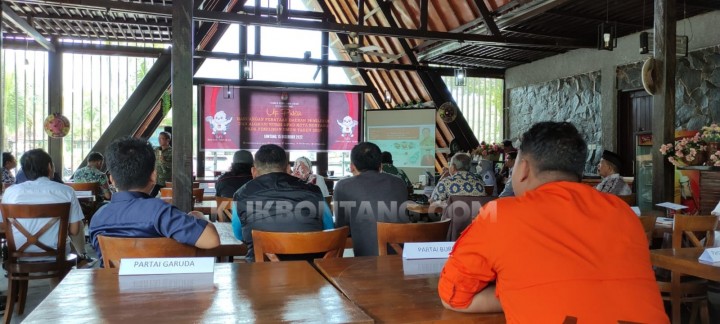 Parpol Tak Dikabari Pengurangan Kursi, KPU: Di-share di Medsos