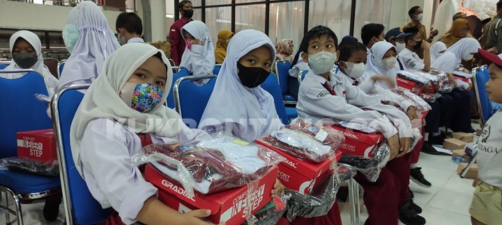 Lelang Seragam Sekolah Dimulai April