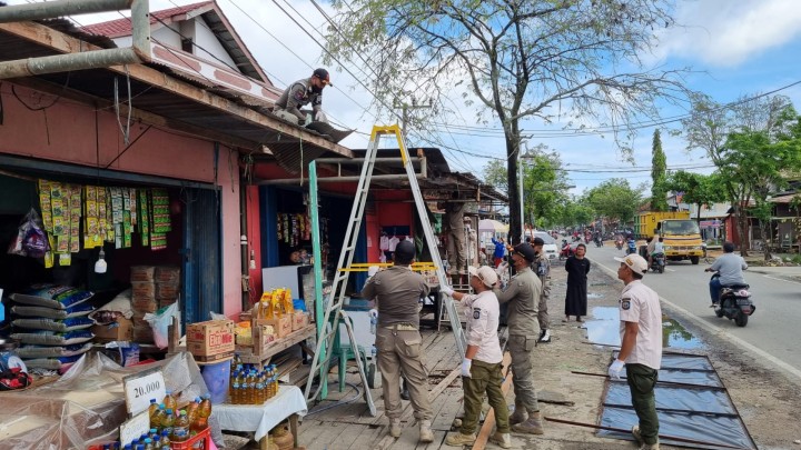 Pembongkaran Hari Kedua Kondusif, Satpol PP Janji Pantau Tiap Hari