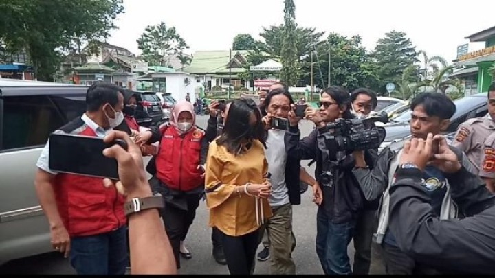 Babak Baru Ibu Muda Lecehkan 17 Anak; Laporkan Balik, Ngaku Diperkosa 8 Bocah!