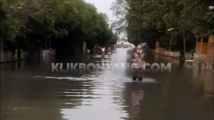 Banjir Rob Parah di Pesisir Pemkot Justru Pasang Pintu Air di Bontang Baru, Ini Alasannya