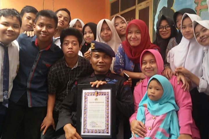 Iptu Rochmat Meninggal Dunia, Kisah Polisi yang Hidupi 79 Anak Yatim Piatu Sejak 2007
