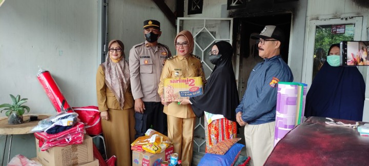 Rugi Ratusan Juta, Korban Kebakaran BTN KCY Dapat Bantuan Sosial
