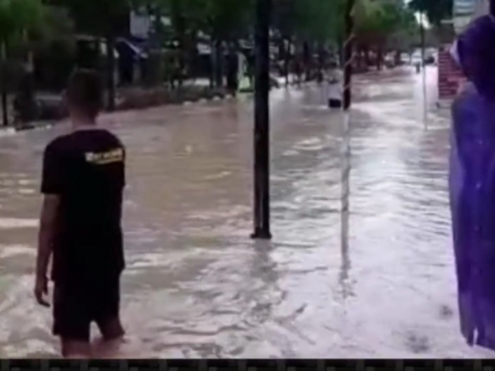 Tergenang Banjir, Akses Menuju Bandara Samarinda Lumpuh Total