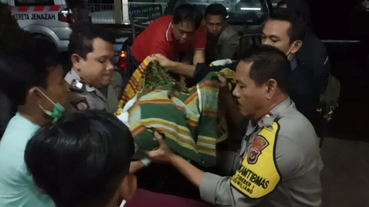 Bikin Konten Pura-Pura Gantung Diri, Gadis Ini Terpeleset dan Tewas Tergantung
