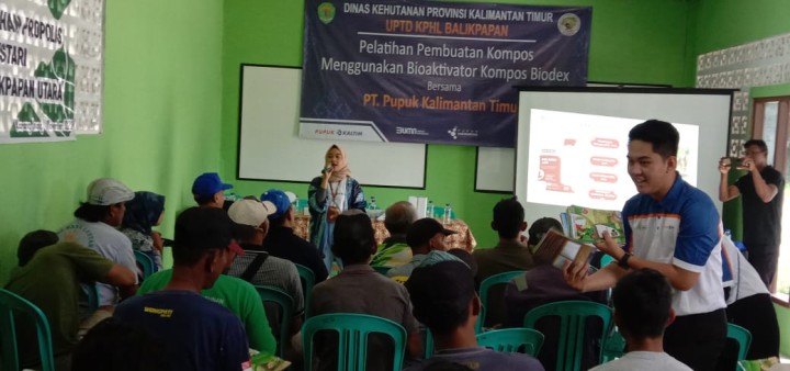 Optimalkan Potensi Gulma Air Kiambang, Pupuk Kaltim Gelar Pelatihan Pembuatan Kompos Pakai Biodex