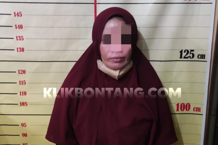 Datang Bawa Makanan, Pulang Curi Ponsel Karyawan Dealer