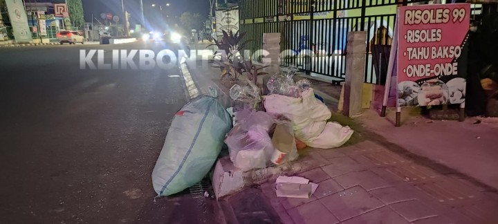 Evaluasi Penarikan Tempat Sampah; Ditarik dari Jalanan, Ditambah di dalam Gang