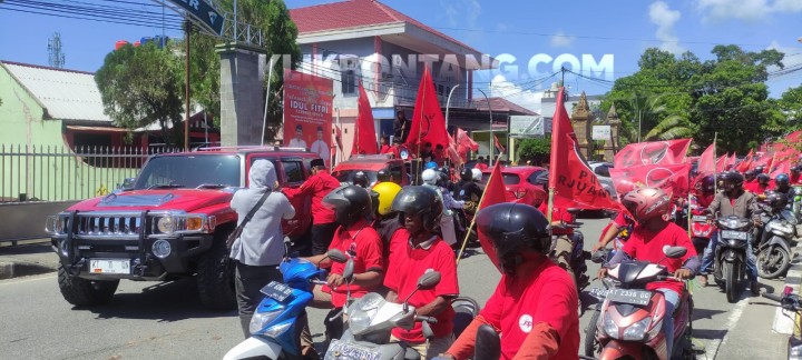 Diantar Ratusan Simpatisan Daftar ke KPU, Bakal Caleg PDIP Bontang Didominasi Anak Muda