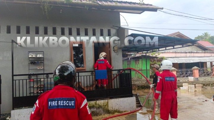 Satu Rumah di Gunung Telihan Dilalap Si Jago Merah